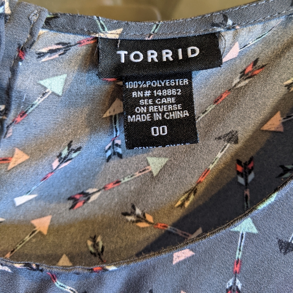 Torrid Georgette Button Back Top - image 6